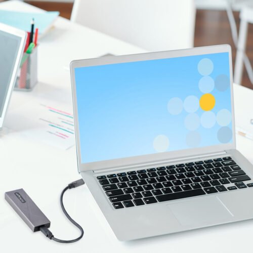StarTech.com USB-C 10Gbps to M.2 NVMe or M.2 SATA SSD Enclosure - Tool-free External M.2 PCIe/SATA NGFF SSD Aluminum Case - USB - Image 9