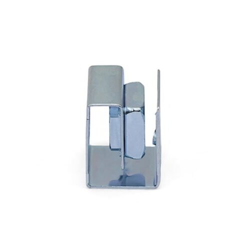 StarTech.com Server Rack Screws and Clip Nuts - 10-32 - Rack Mount Screws and Slide-On Cage Nuts - 50 Pack - Image 4