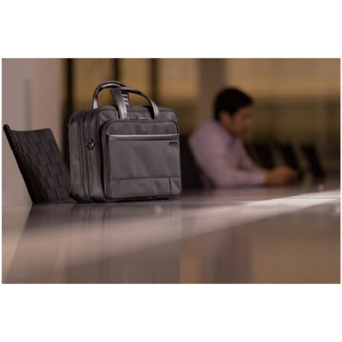 Kensington Contour 2.0 15.6" Business Laptop Briefcase - Image 8