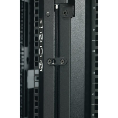 APC NetShelter SX, Server Rack Enclosure, 42U, Black, 1991H x 600W x 1070D mm - Image 17