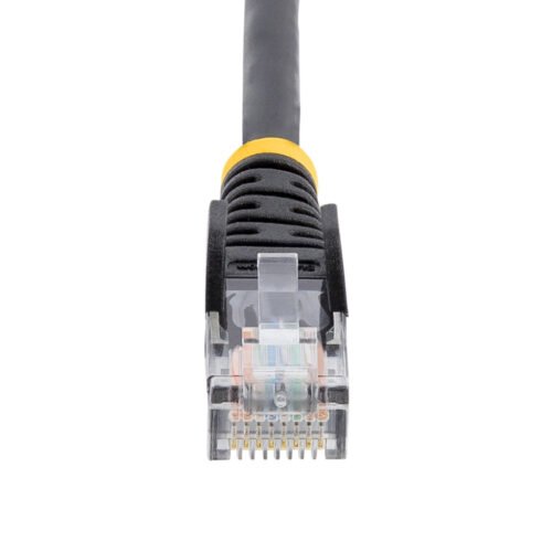 StarTech.com Cat5e Patch Cable with Snagless RJ45 Connectors - 5 m, Black - Image 4
