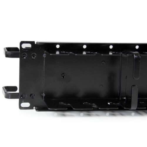 StarTech.com 2U Double-Sided Horizontal / Vertical Cable Management Panel with Finger Duct & D-Ring Hooks - Image 4