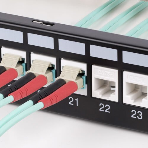 StarTech.com LC to LC Coupler, LC Fiber Coupler, LC/UPC Keystone Jack, Duplex Fiber Optic LC Keystone Coupler for Patch Panel - Image 2