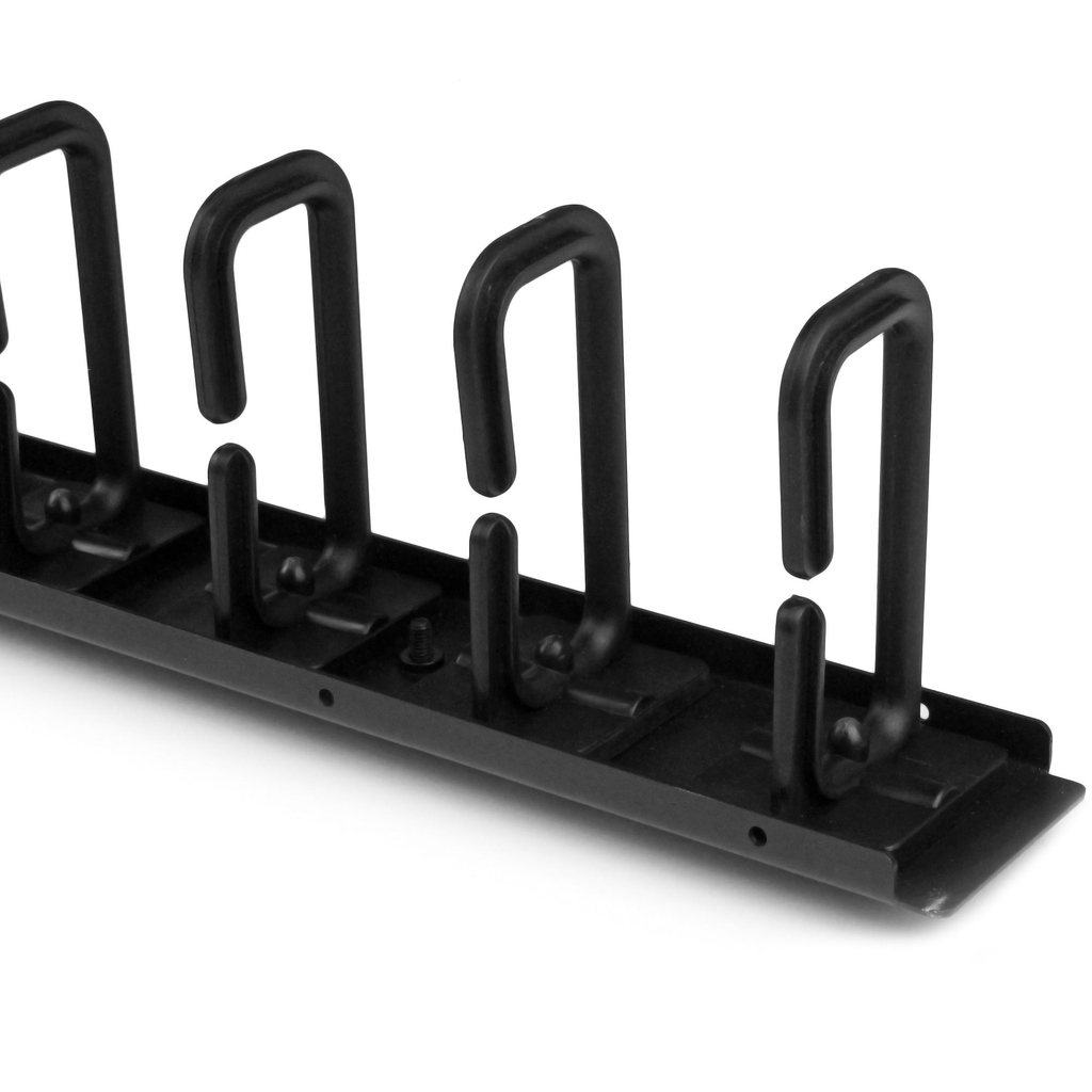 StarTech.com Vertical Cable Organizer with D-Ring Hooks - 0U - 2.8ft. - Image 3