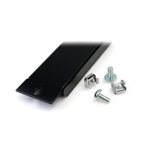 StarTech.com 1U Rack Blank Panel for 19in Server Racks and Cabinets - Image 3