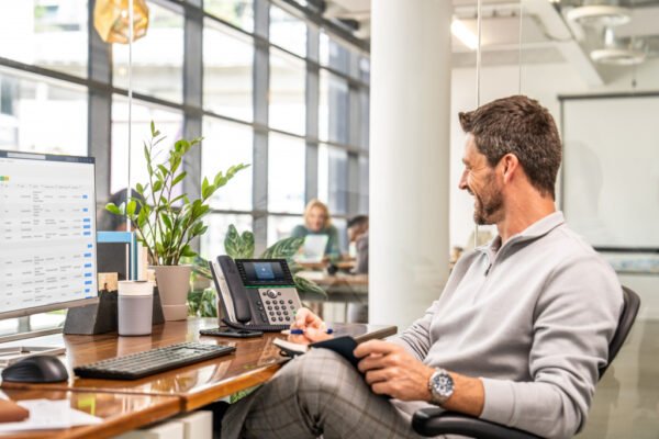 POLY Edge E550 IP Phone and PoE-enabled - Image 6