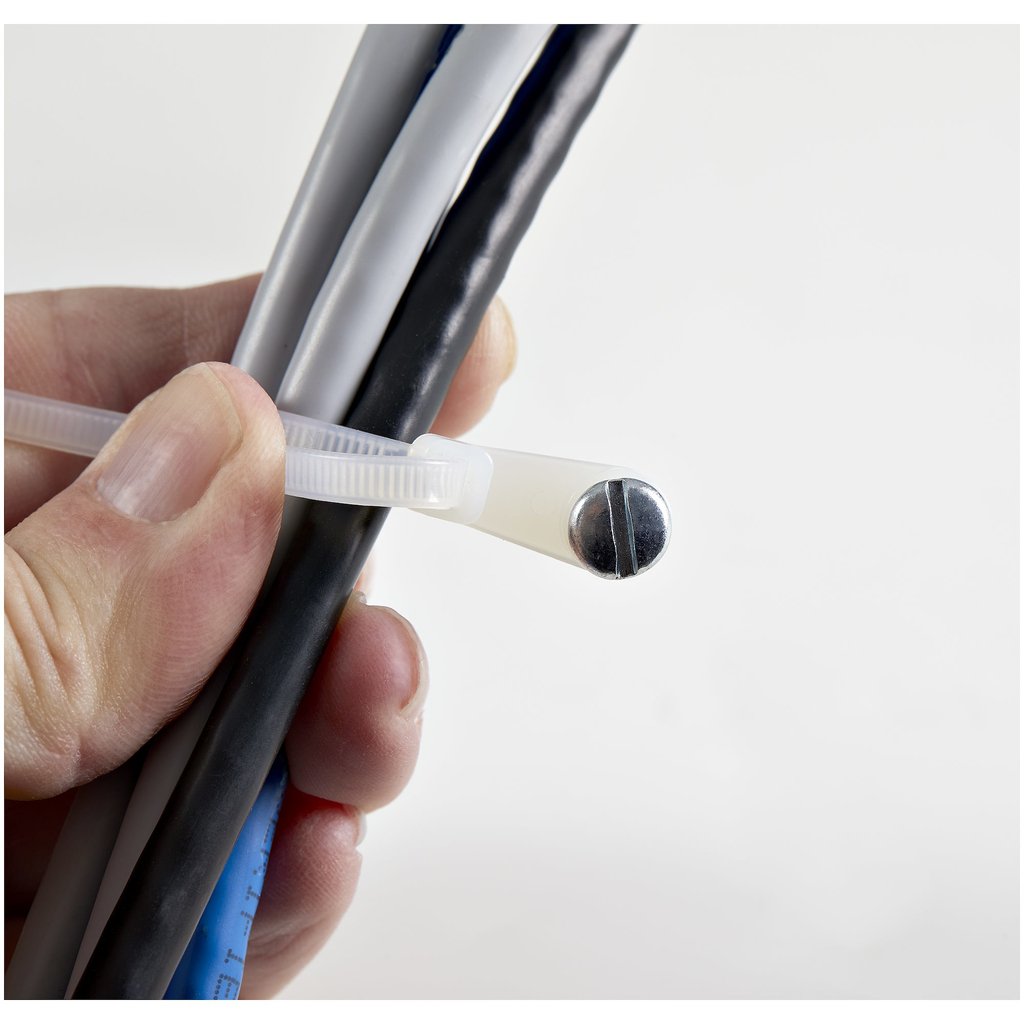 StarTech.com 6"(15cm) Cable Ties with Mounting Hole - 1/8"(3mm) wide, 1-1/2"(40mm) Bundle Dia. 40lb(18kg) Tensile Strength, Nyl - Image 3