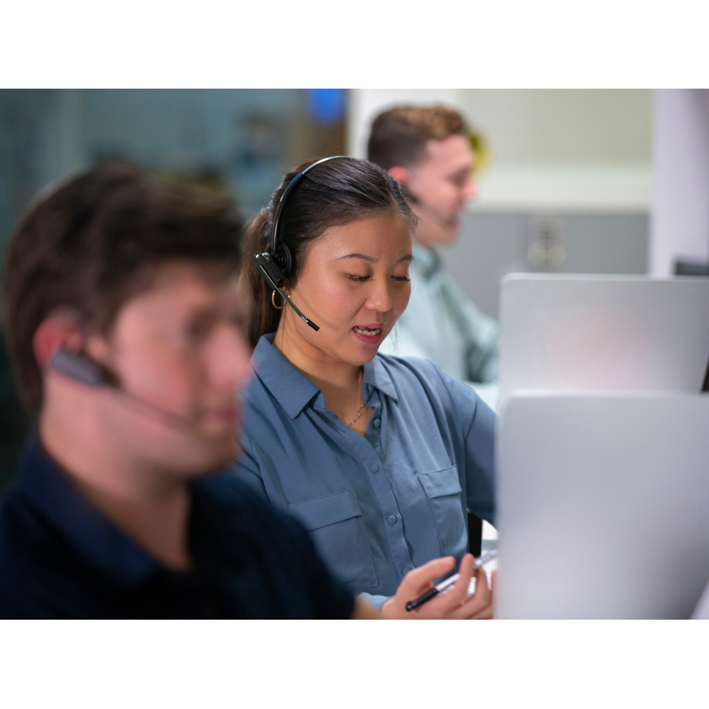 POLY Voyager 4245 USB-A Headset