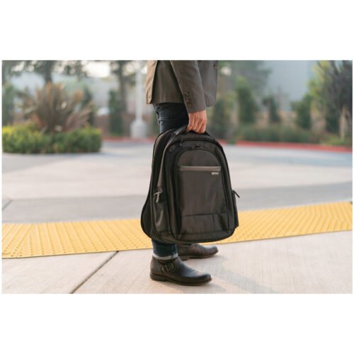 Kensington Contour 2.0 17" Pro Laptop Backpack - Image 13