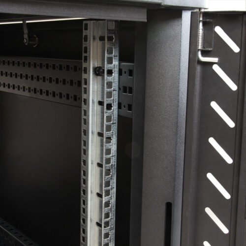 StarTech.com 4-Post 12U Server Rack Cabinet, Lockable 19" Data Rack Cabinet for Computer / AV / IT Equipment, Office / Home Net - Image 5