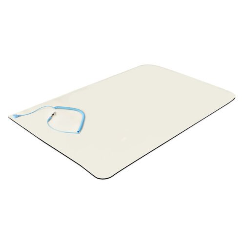 StarTech.com Anti Static Mat, ESD Mat for Electronics Repair, Anti Static Table/Desk Mat w/Detachable Grounding Wire, ANSI/ESD - Image 5