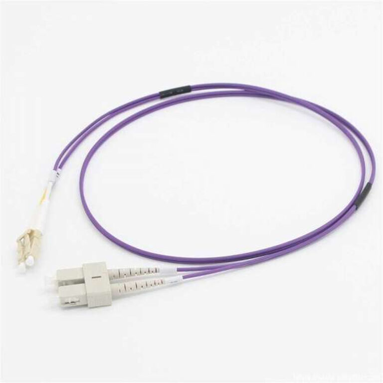 C2G 2M LC/SC OM4 LSZH FIBRE PATCH - VIOLET InfiniBand/fibre optic cable