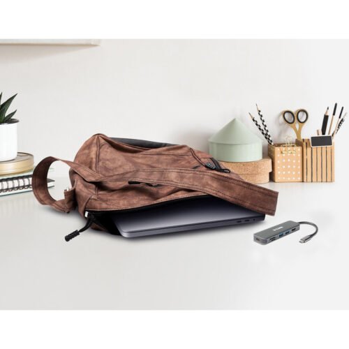 D-Link 6-in-1 USB-C Hub with HDMI/Card Reader/Power Delivery - Image 6