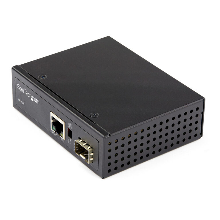 StarTech.com PoE+ Industrial Fiber to Ethernet Media Converter 60W - SFP to RJ45 - Singlemode/Multimode Fiber to Copper Gigabit