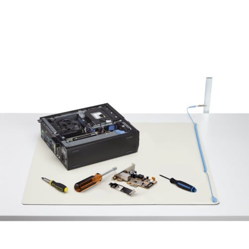 StarTech.com Anti Static Mat, ESD Mat for Electronics Repair, Anti Static Table/Desk Mat w/Detachable Grounding Wire, ANSI/ESD - Image 3