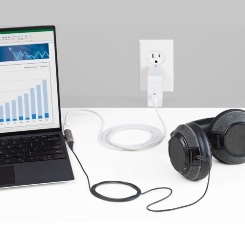 StarTech.com USB C Audio & Charge Adapter - USB-C Audio Adapter w/ USB-C Audio Headphone/Headset Port and 60W USB Type-C Power - Image 2