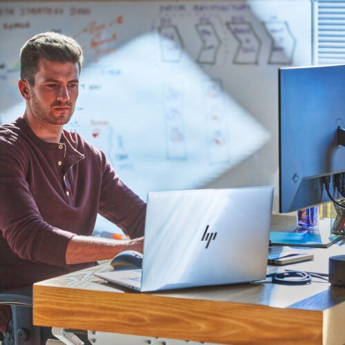 HP ZBook Studio G10 Intel® Core™ i7 i7-13700H Mobile workstation 40.6 cm (16") WUXGA 32 GB DDR5-SDRAM 1 TB SSD NVIDI - Image 9