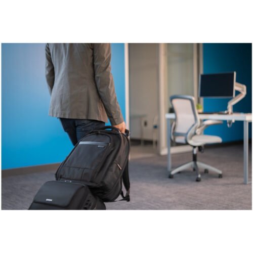 Kensington Contour 2.0 17" Pro Laptop Backpack - Image 16