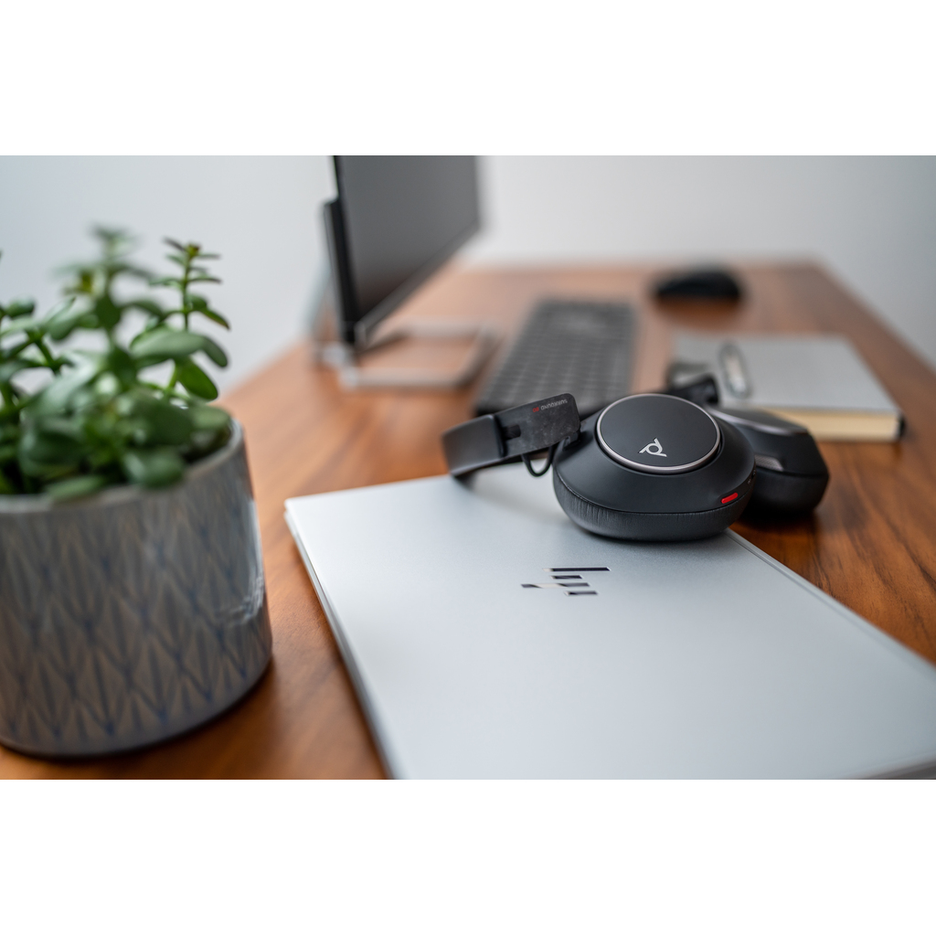 POLY Voyager Surround 80 UC USB-C Headset +USB-C/A Adapter - Image 6