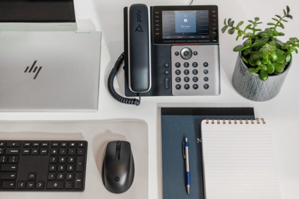 POLY Edge E550 IP Phone and PoE-enabled - Image 2