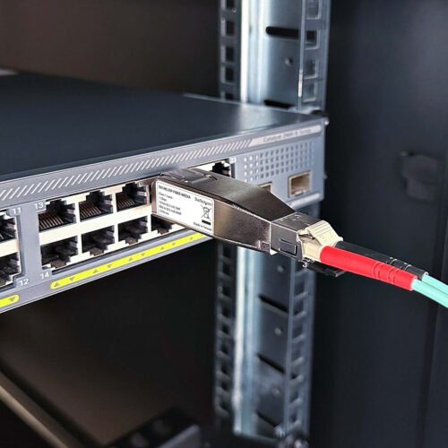 StarTech.com Gigabit Fiber to RJ45 Ethernet Media Converter Dongle, Optical Singlemode 10km/Multimode 800m, PoE Powered, Compac - Image 6