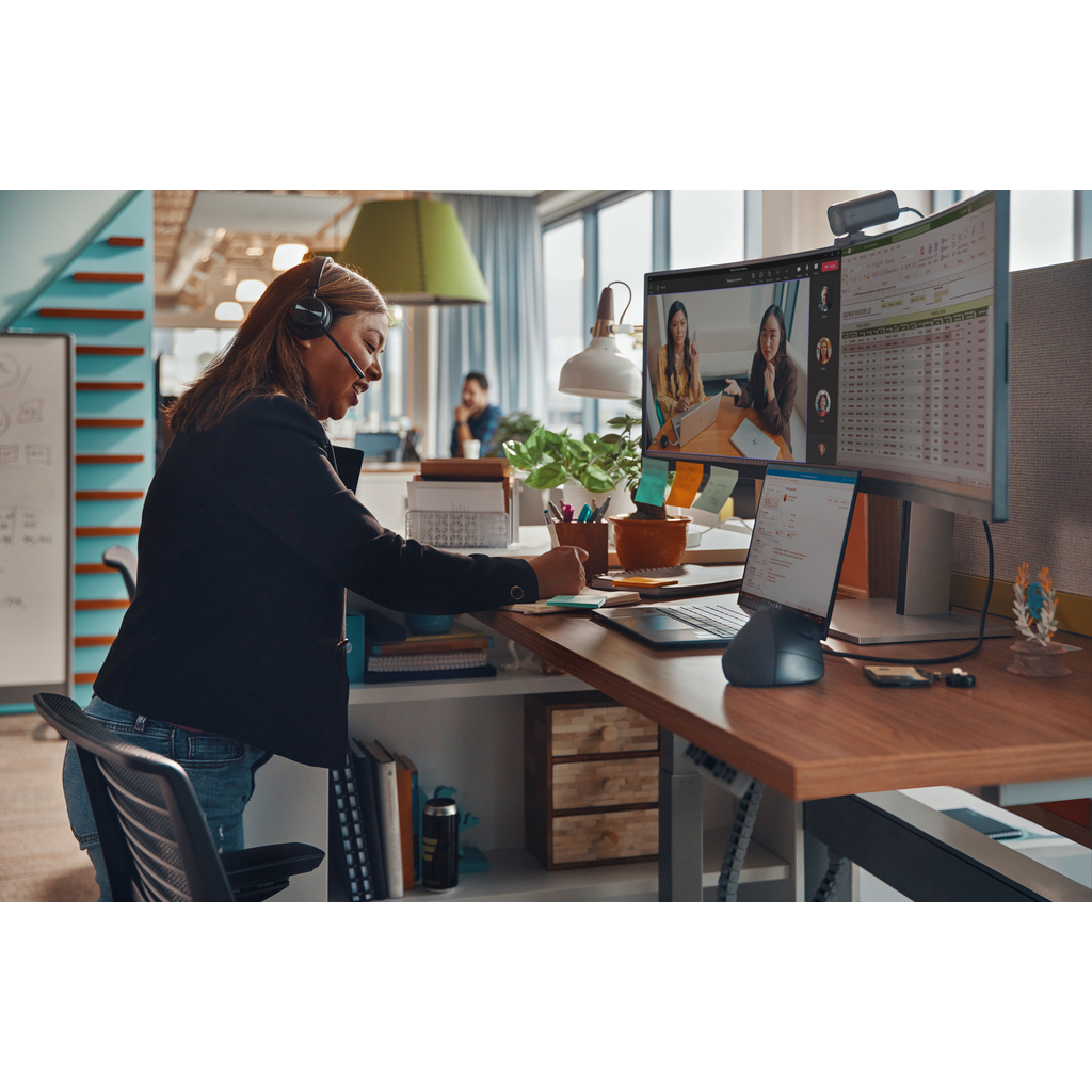 HP E45c G5 DQHD Curved Monitor - Image 4