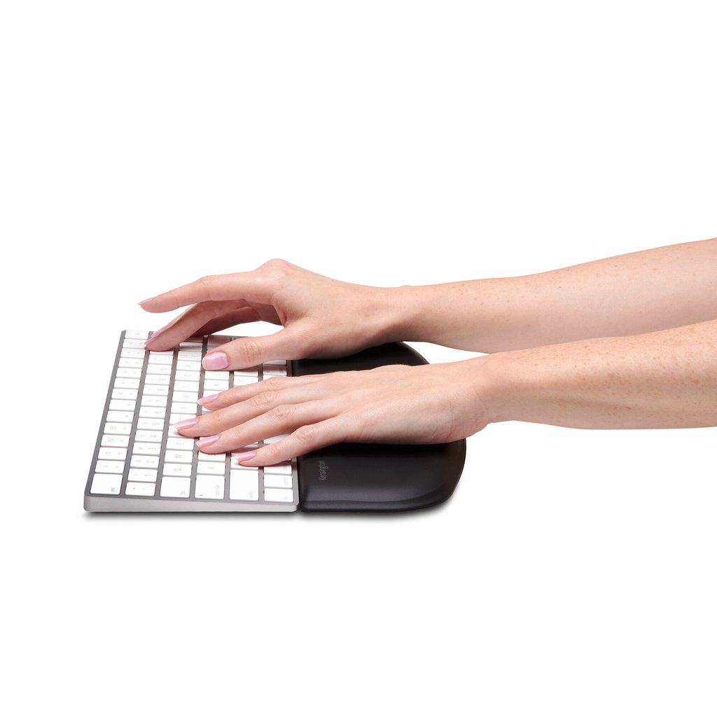 Kensington ErgoSoft Wrist Rest for Slim, Compact Keyboards - Image 4