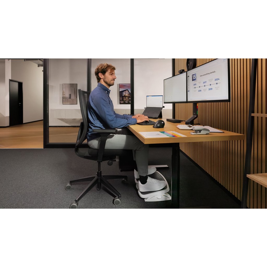 Kensington SmartFit SoleMate Plus Foot Rest - Grey - Image 8