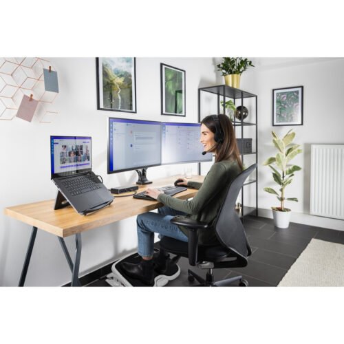 Kensington SoleMate Comfort Footrest with SmartFit System - Image 2
