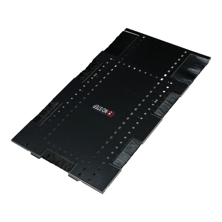 APC NetShelter SX 600mm Wide x 1200mm Deep Performance Roof Black